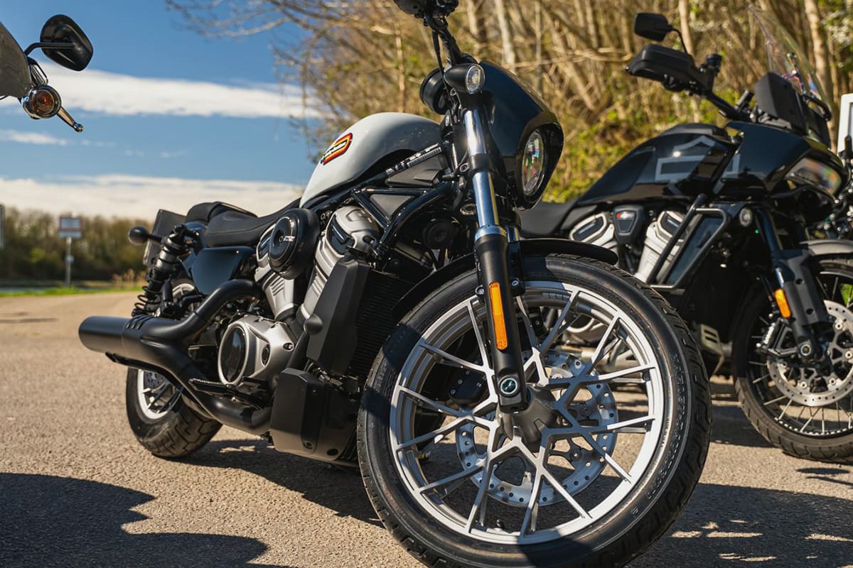 Motorrad Leihen Harley Davidson Nightster mit flachem Lenker